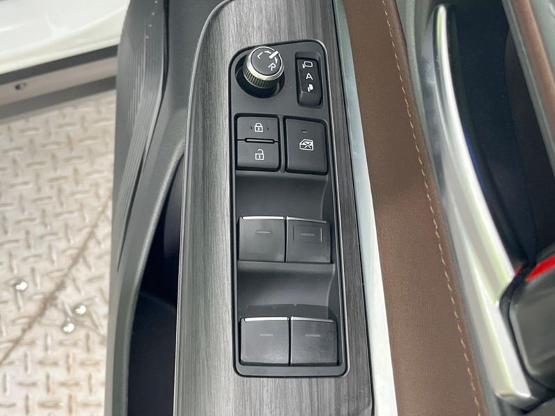 2024 Toyota Harrier 6BA-MXUA80 (UW-6a681efd32940)[22]