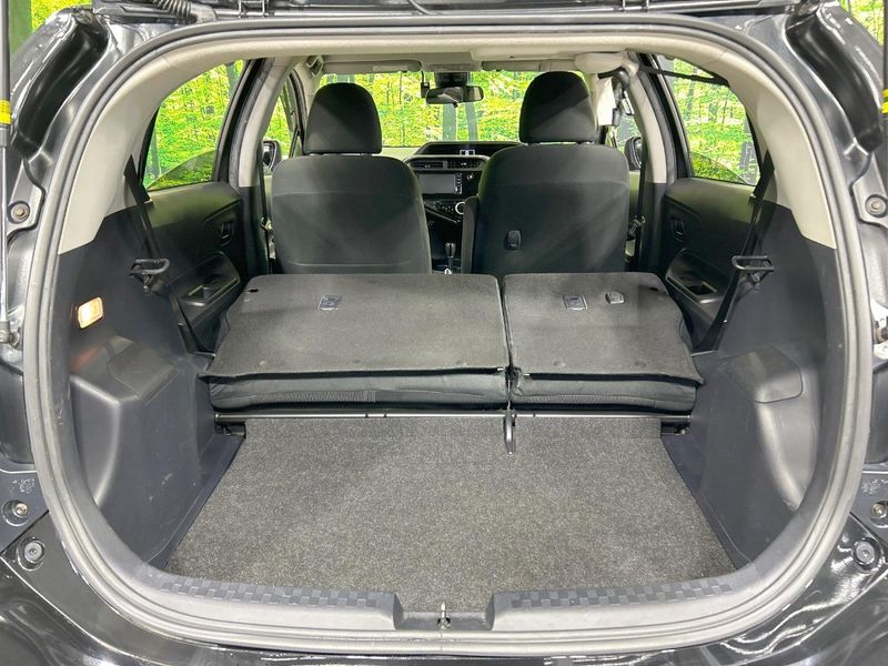 2018 Toyota Aqua DAA-NHP10 (UW-6a681f24ef70c)[26]