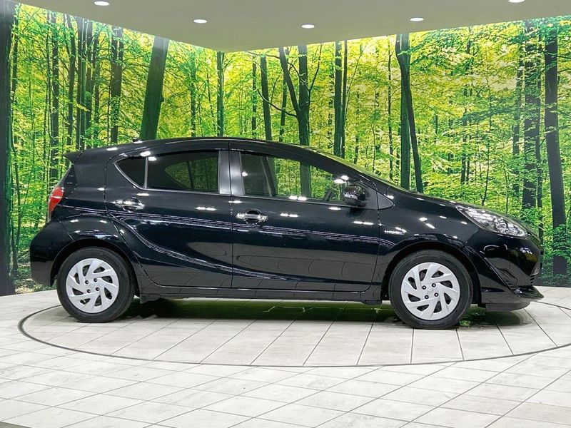2018 Toyota Aqua DAA-NHP10 (UW-6a681f24ef70c)[9]