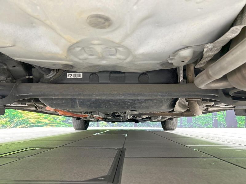 2018 Toyota Aqua DAA-NHP10 (UW-6a681f24ef70c)[22]