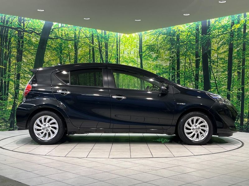 2018 Toyota Aqua DAA-NHP10 (UW-6a681f256ff73)[11]