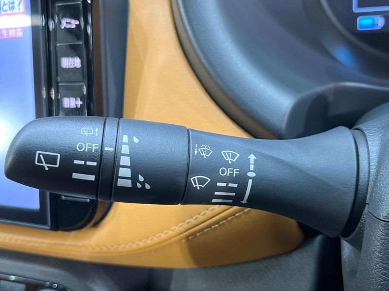 2020 Nissan Kicks 6AA-P15 (UW-6a681f3d0a516)[17]