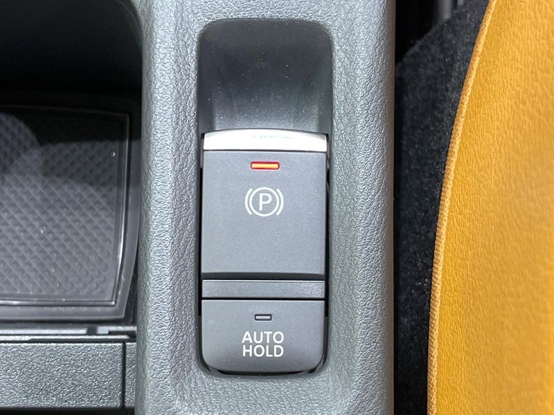 2020 Nissan Kicks 6AA-P15 (UW-6a681f3d0a516)[21]