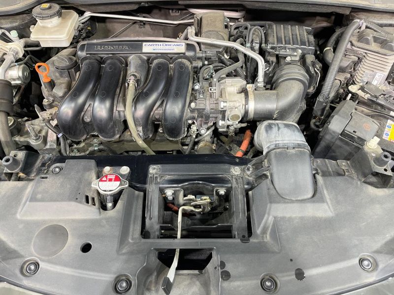 2016 Honda Vezel DAA-RU3 (UW-6a681f52e8e41)[22]