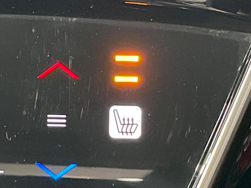 2016 Honda Vezel DAA-RU3 (UW-6a681f52e8e41)[18]