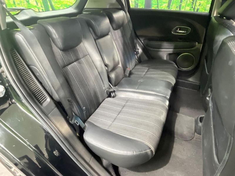 2016 Honda Vezel DAA-RU3 (UW-6a681f52e8e41)[28]