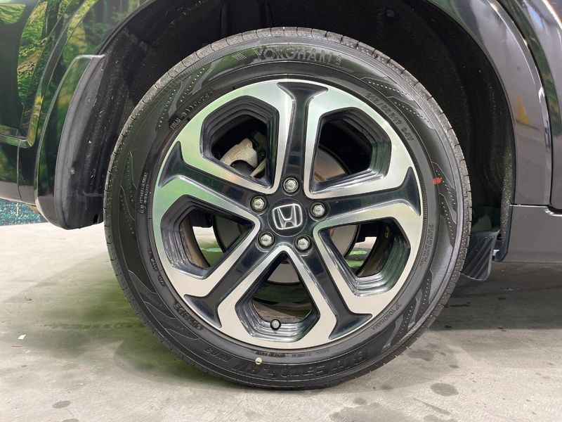 2016 Honda Vezel DAA-RU3 (UW-6a681f52e8e41)[27]