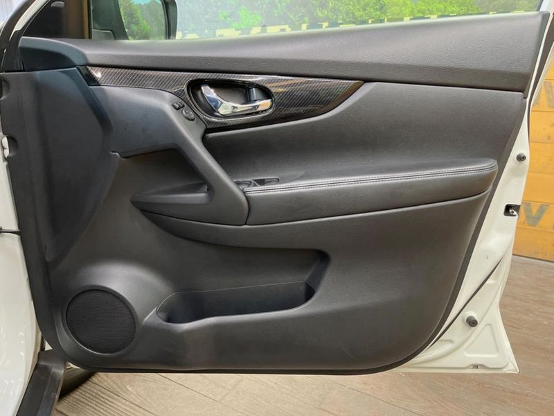2018 Nissan X-Trail DBA-T32 (UW-6a681f81ed0d1)[18]