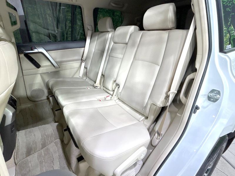 2022 Toyota Land Cruiser Prado 3BA-TRJ150W (UW-6a681f89aa3c1)[24]