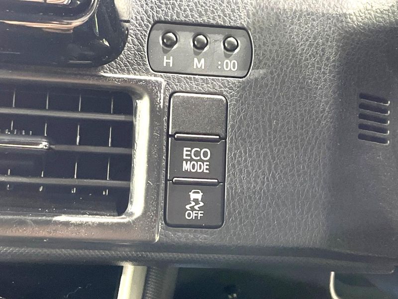 2018 Toyota Voxy DBA-ZRR85W (UW-6a681feb8c0ac)[18]