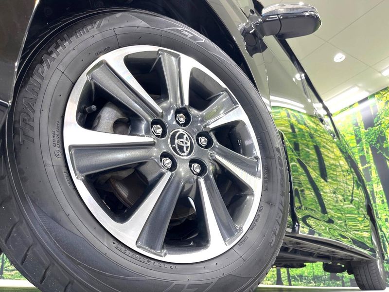 2018 Toyota Voxy DBA-ZRR85W (UW-6a681feb8c0ac)[26]