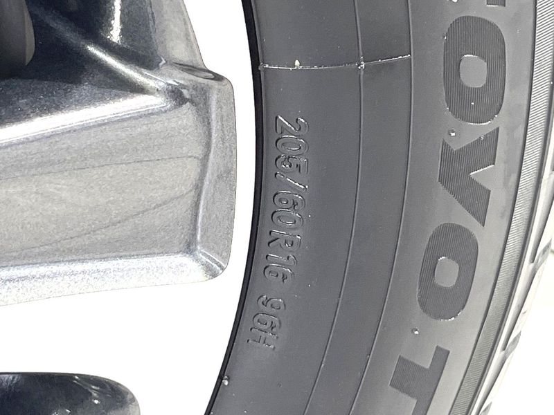 2018 Toyota Voxy DBA-ZRR85W (UW-6a681feb8c0ac)[28]