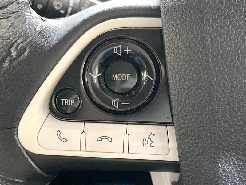 2016 Toyota Prius DAA-ZVW50 (UW-6a6820040bba6)[17]