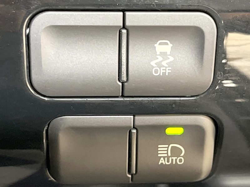 2016 Toyota Prius DAA-ZVW50 (UW-6a6820040bba6)[15]