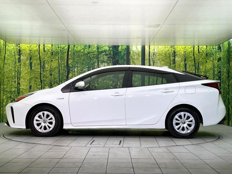 2020 Toyota Prius DAA-ZVW51 (UW-6a68200bb9fd6)[13]