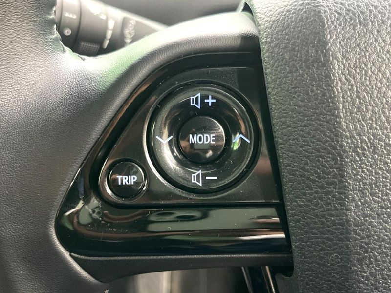 2019 Toyota Prius DAA-ZVW51 (UW-6a68200ea16d2)[24]