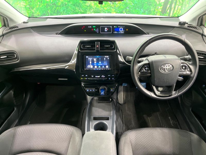 2019 Toyota Prius DAA-ZVW51 (UW-6a68200ea16d2)[18]