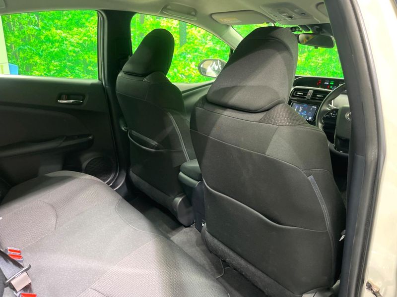 2019 Toyota Prius DAA-ZVW51 (UW-6a68200ea16d2)[17]