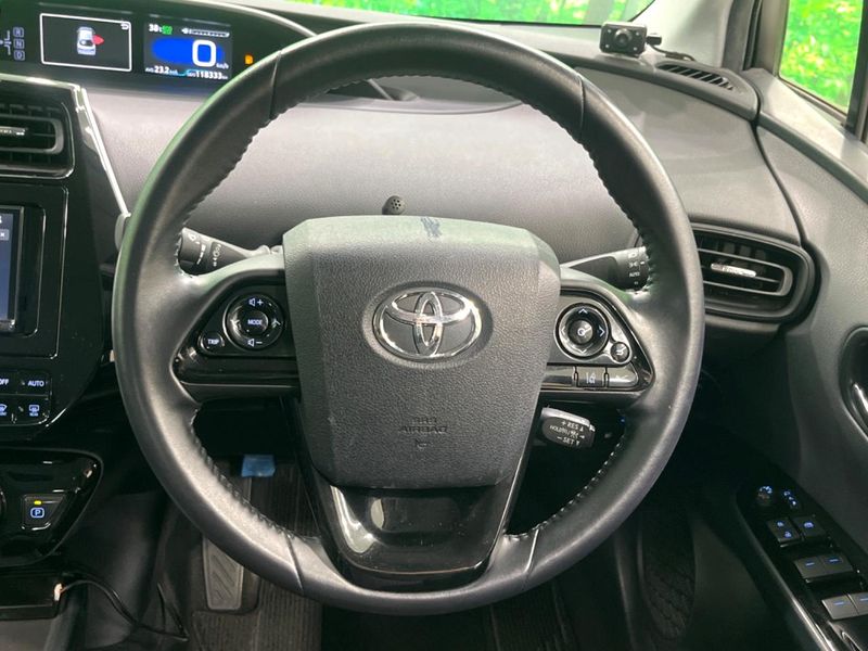 2019 Toyota Prius DAA-ZVW51 (UW-6a68200ea16d2)[22]