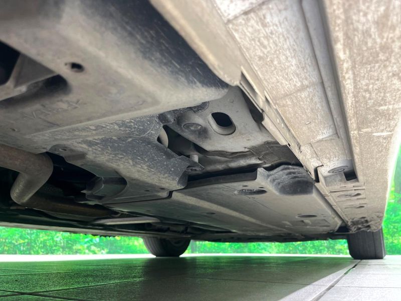 2019 Toyota Prius DAA-ZVW51 (UW-6a68200ea16d2)[12]