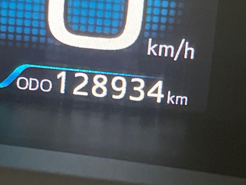 2016 Toyota Prius DAA-ZVW55 (UW-6a682010a9f07)[2]