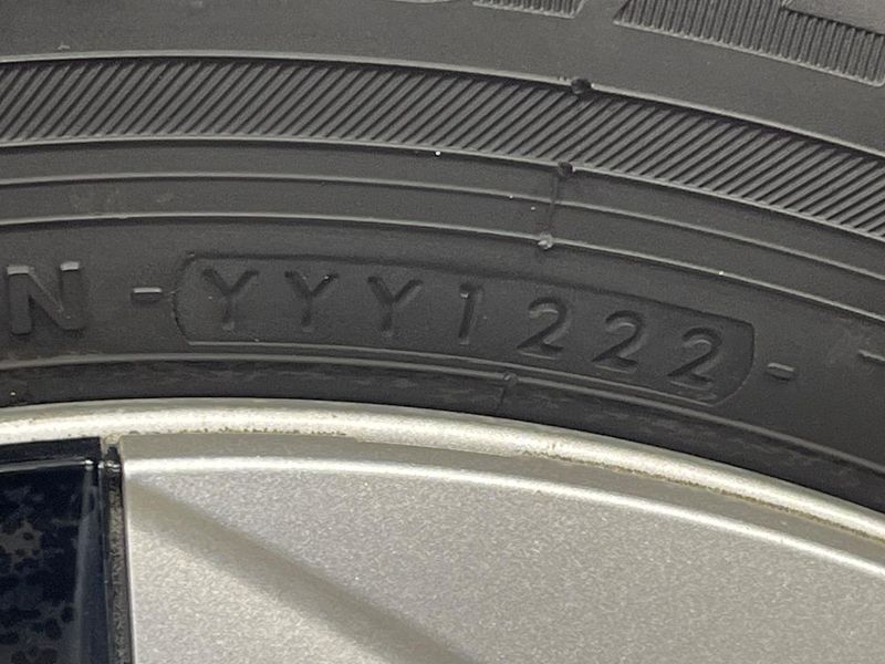 2016 Toyota Prius DAA-ZVW55 (UW-6a682010a9f07)[7]