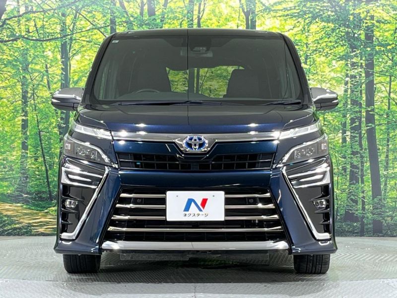 2019 Toyota Voxy DAA-ZWR80W (UW-6a68201b28ca1)[13]