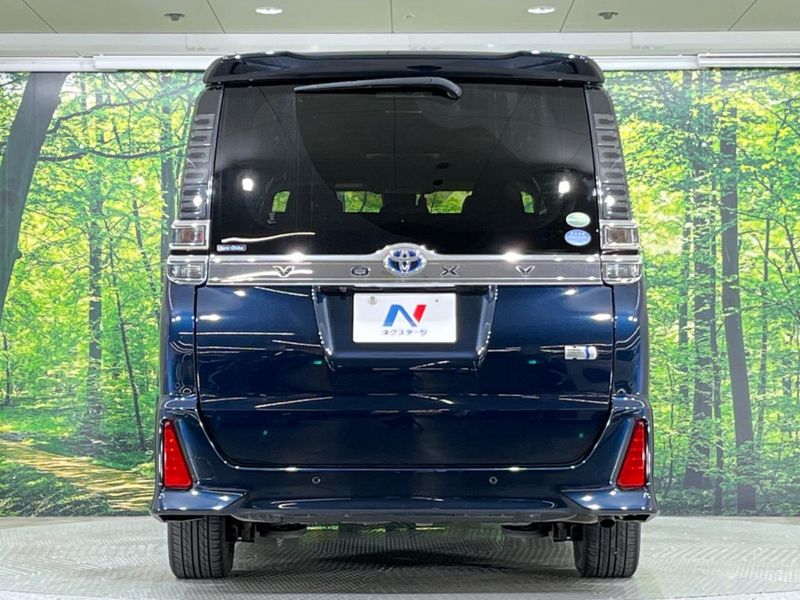 2019 Toyota Voxy DAA-ZWR80W (UW-6a68201b28ca1)[17]