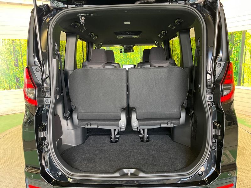 2023 Toyota Noah 6AA-ZWR90W (UW-6a6820205ed83)[27]