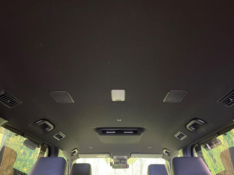 2023 Toyota Voxy 6AA-ZWR90W (UW-6a682021425e3)[27]
