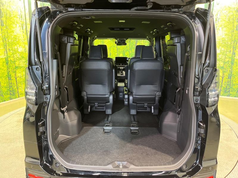 2023 Toyota Voxy 6AA-ZWR90W (UW-6a682021425e3)[26]