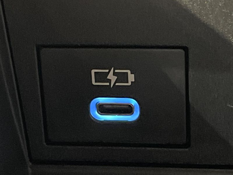 2023 Toyota Noah 6AA-ZWR95W (UW-6a68202e5f068)[28]