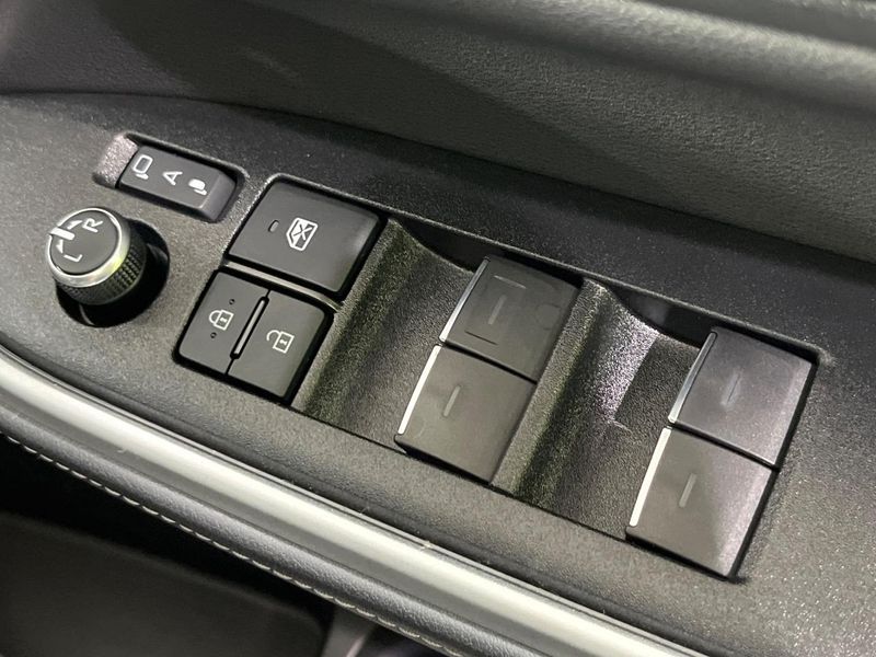 2023 Toyota Noah 6AA-ZWR95W (UW-6a68202e5f068)[13]