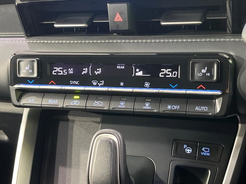 2023 Toyota Noah 6AA-ZWR95W (UW-6a68202e5f068)[24]