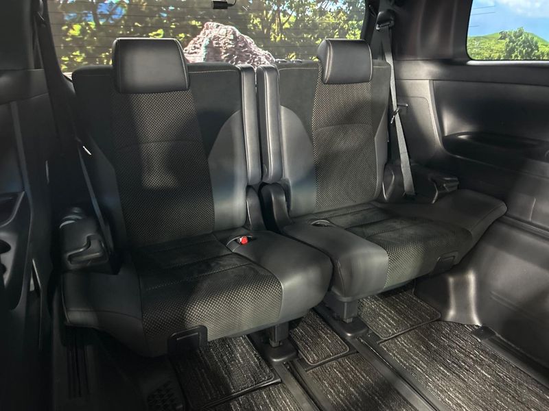 2020 Toyota Alphard 3BA-AGH30W (UW-6a696da7149c9)[21]