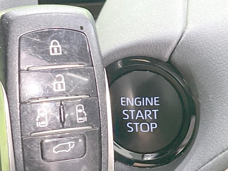 2023 Toyota Alphard 3BA-AGH40W (UW-6a696db43fe8b)[5]