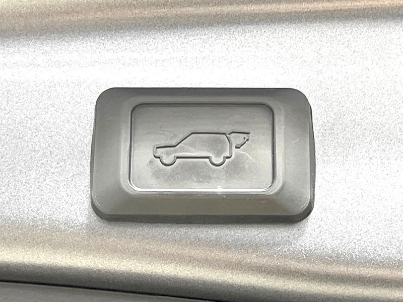 2021 Toyota RAV4 6AA-AXAH54 (UW-6a696dca89245)[17]