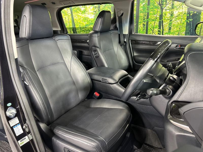 2018 Toyota Vellfire Hybrid DAA-AYH30W (UW-6a696de1a371b)[22]