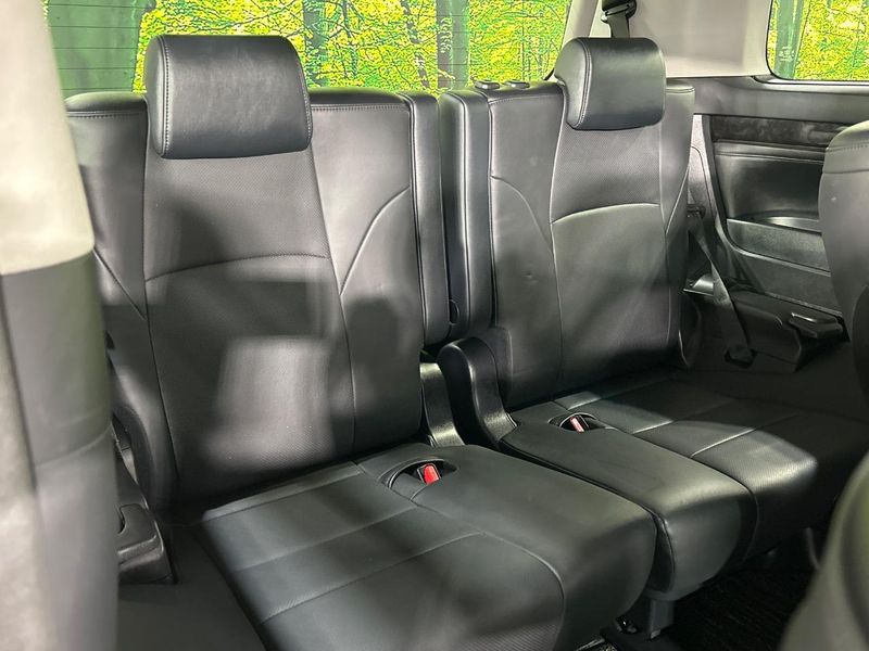 2018 Toyota Vellfire Hybrid DAA-AYH30W (UW-6a696de1a371b)[24]