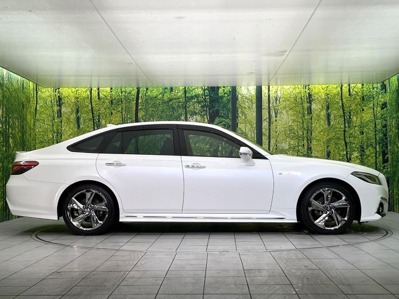 2018 Toyota Crown Hybrid 6AA-AZSH20 (UW-6a696de6cbcac)[17]