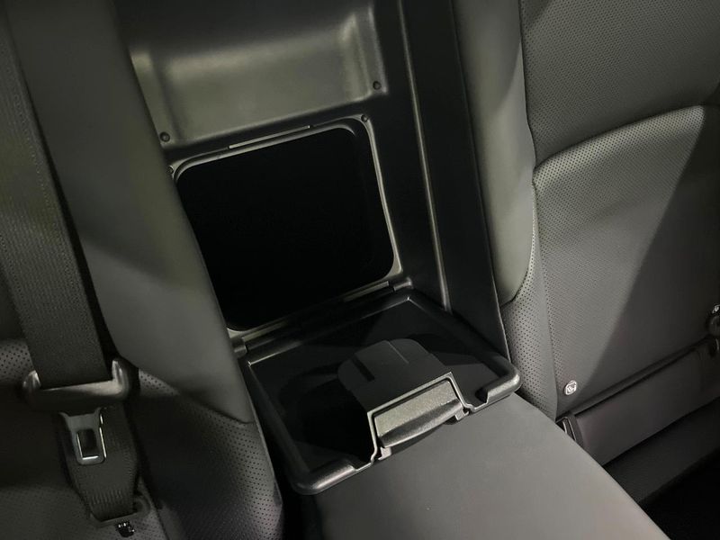 2023 Toyota Crown Crossover 6AA-AZSH35 (UW-6a696deb8e5cf)[27]