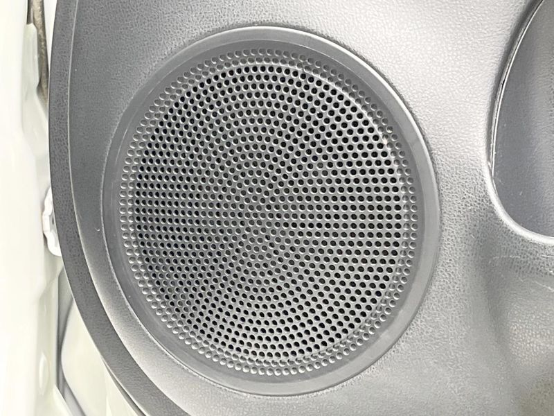 2018 Nissan Note DBA-E12 (UW-6a696e50cd86c)[21]