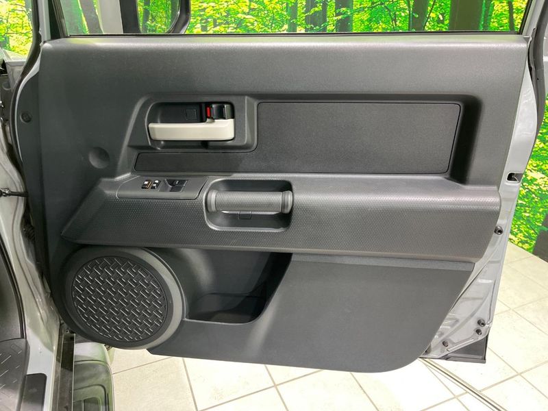 2015 Toyota FJ CRUISER CBA-GSJ15W (UW-6a696ea042f6e)[13]