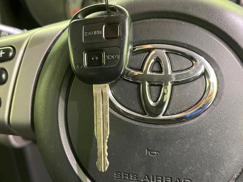 2015 Toyota FJ CRUISER CBA-GSJ15W (UW-6a696ea042f6e)[21]