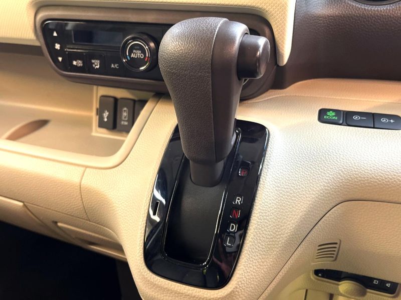 2017 Honda N-BOX DBA-JF3 (UW-6a696eff3ff63)[29]