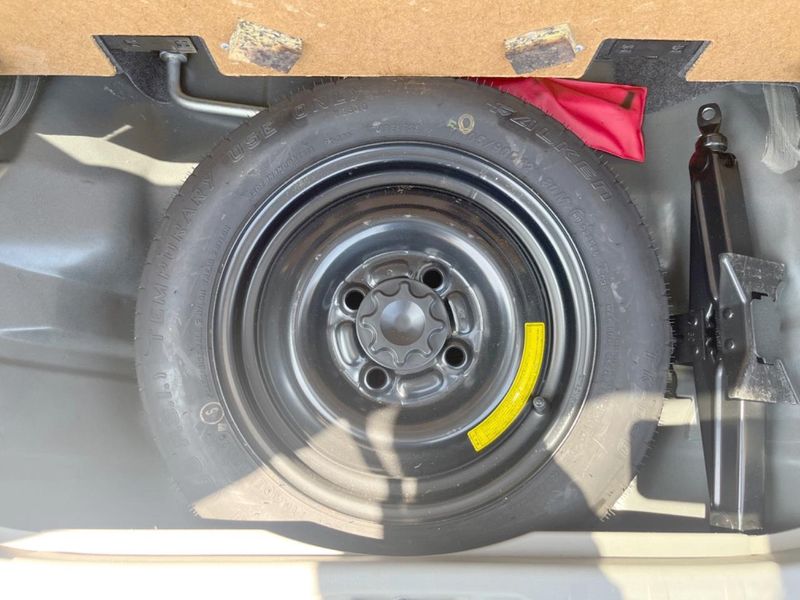 2012 Daihatsu Move Conte DBA-L585S (UW-6a696f6d3f574)[8]