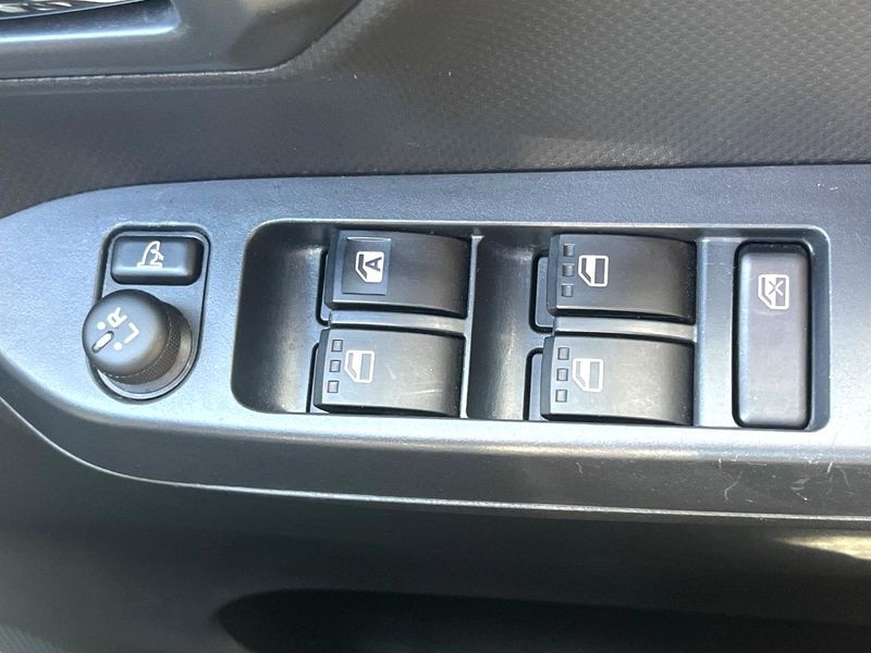 2021 Toyota Pixis Epoch 5BA-LA350A (UW-6a696f7e3c106)[18]