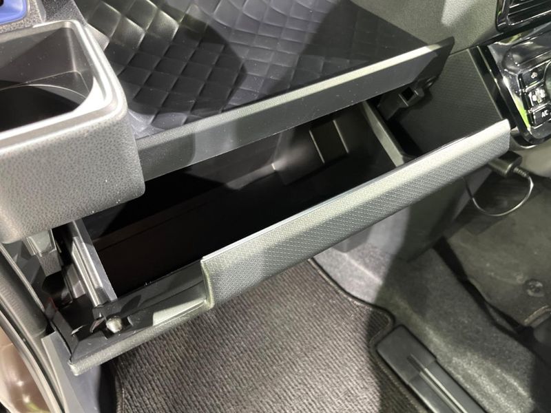 2021 Daihatsu Tanto 5BA-LA650S (UW-6a696f9836edc)[4]