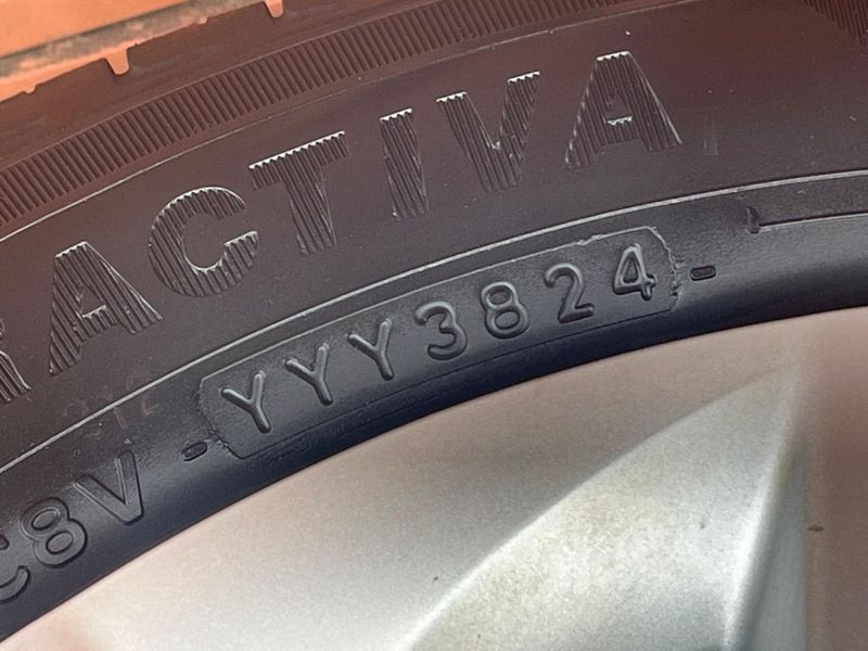 2014 Daihatsu Wake DBA-LA710S (UW-6a696fa364d64)[6]