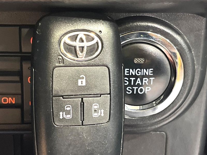 2021 Toyota Roomy 5BA-M900A (UW-6a696fc88798b)[21]
